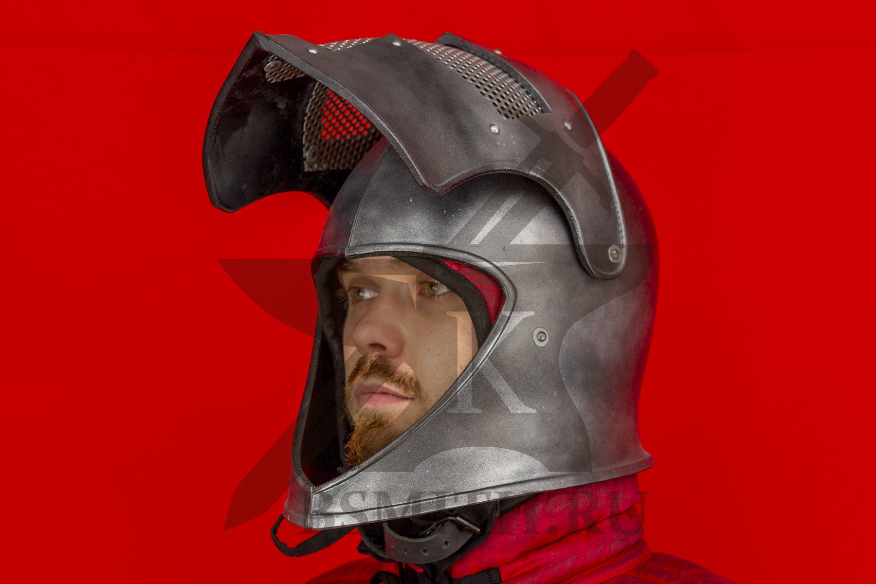 Бацинет с забралом: эволюция и роль в средневековом вооружении