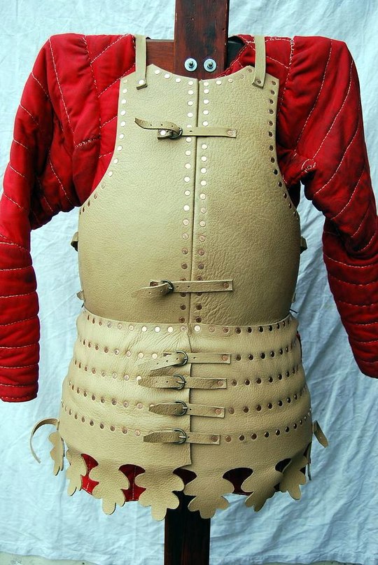 Бригантина: универсальный доспех Средневековья в ИСБ и реконструкции