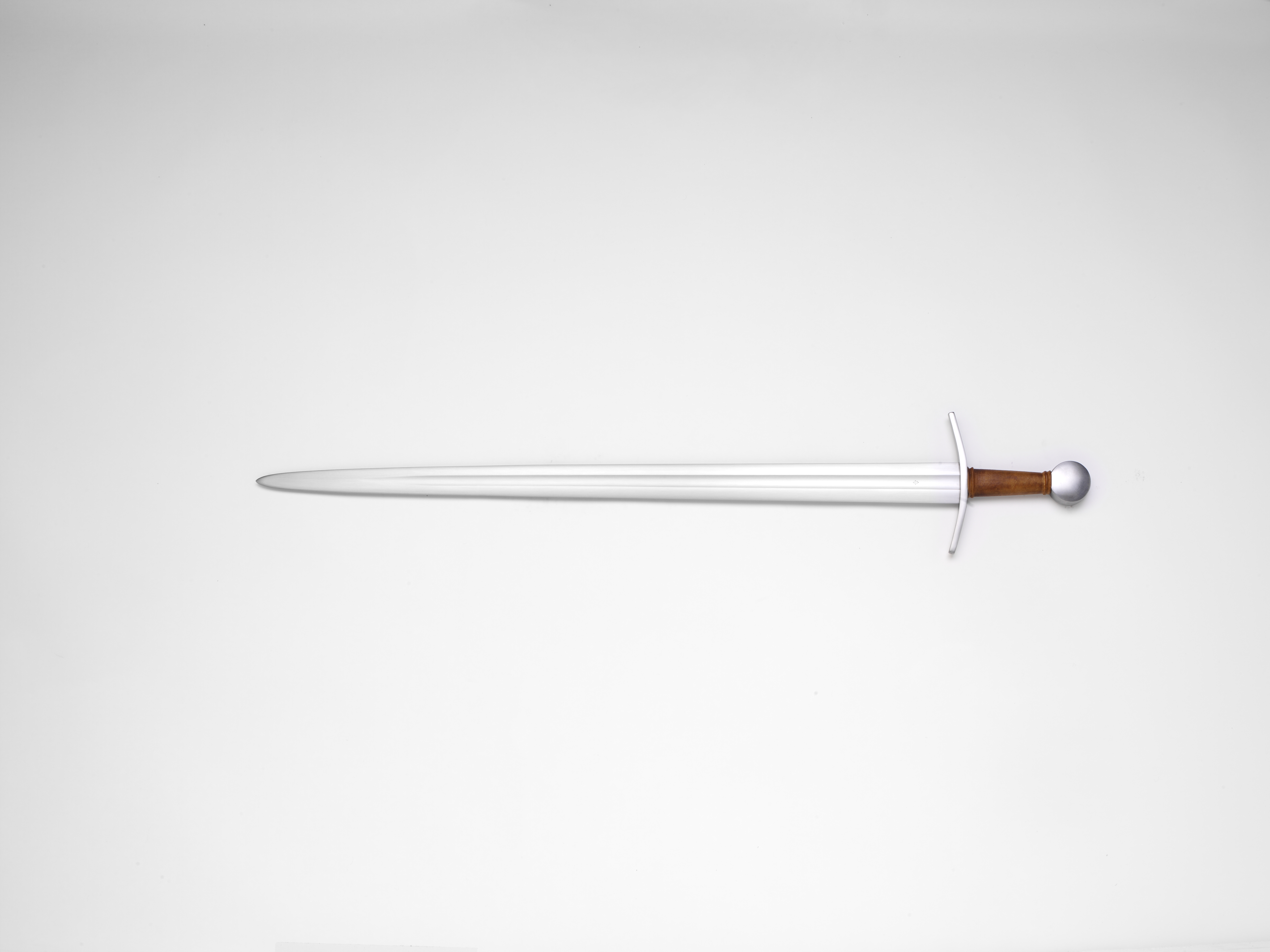 Длина романского меча: ключевой параметр оружия эпохи Крестовых походов