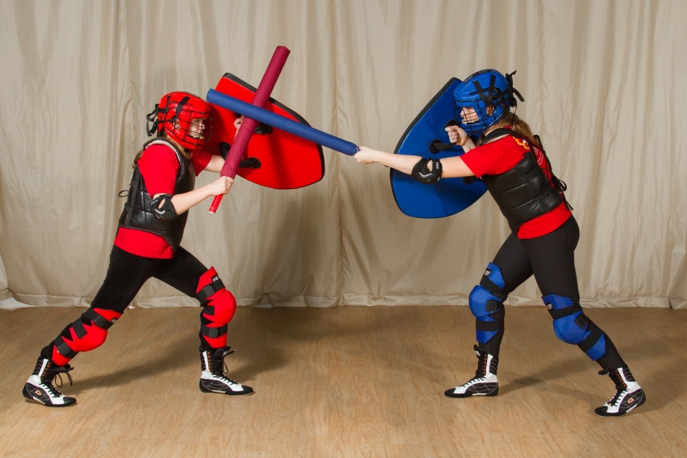 Современный Мечевой Бой (СМБ): История, Правила и Развитие в России