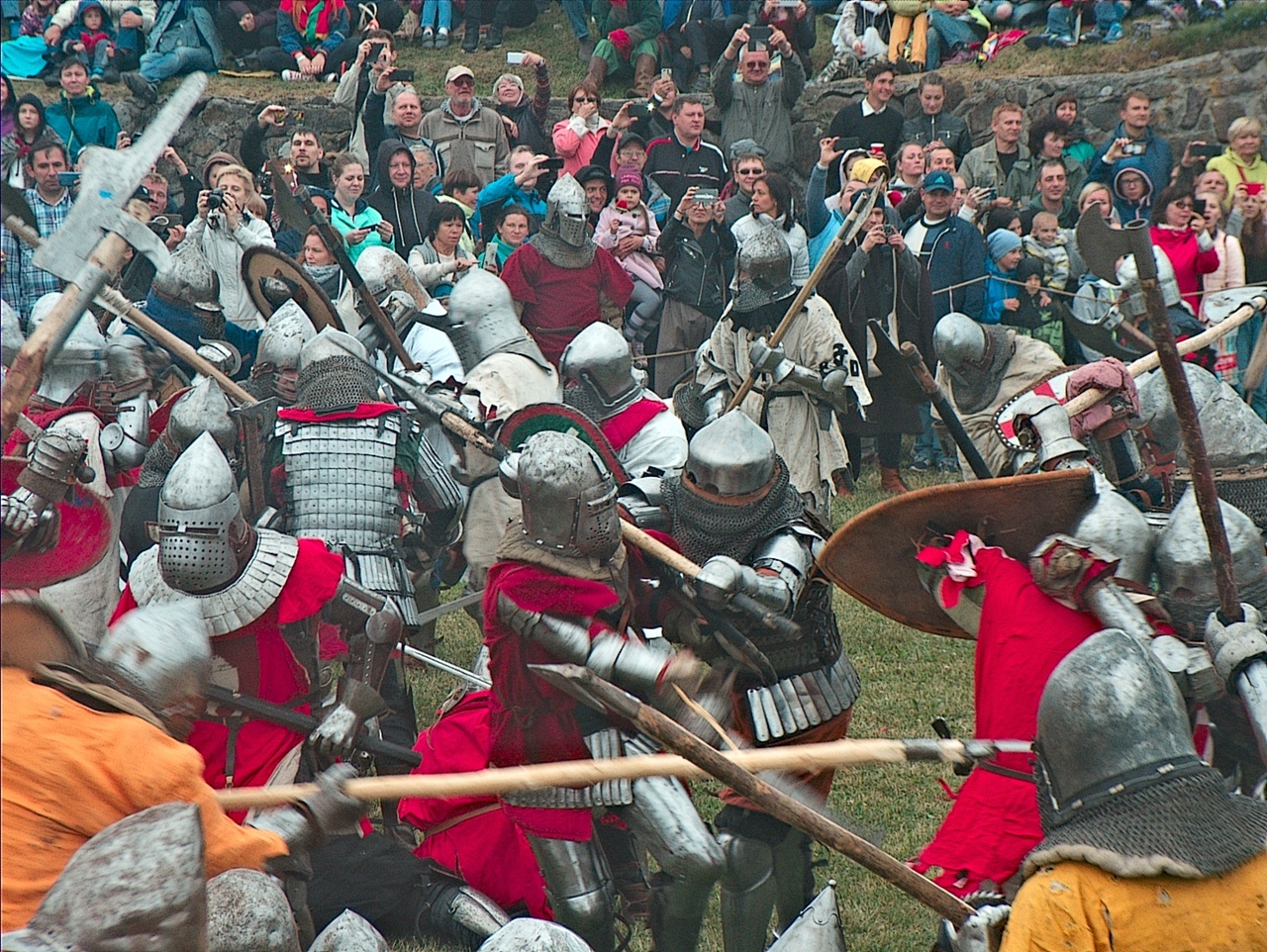 Виды рыцарских турниров: от бугуртов до индивидуальных поединков